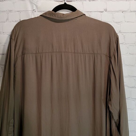 Woman Within green floral button front plus size 22/24 shirt - Picture 8 of 9